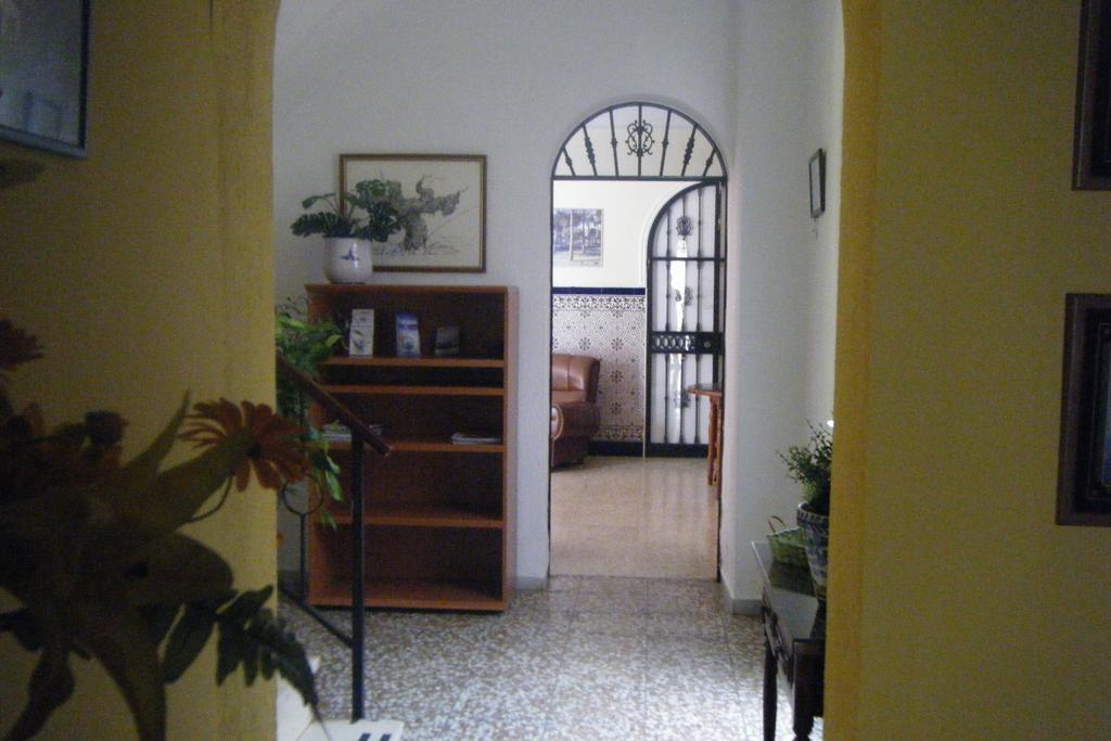 Hostal Muriel Aljaraque Exterior photo