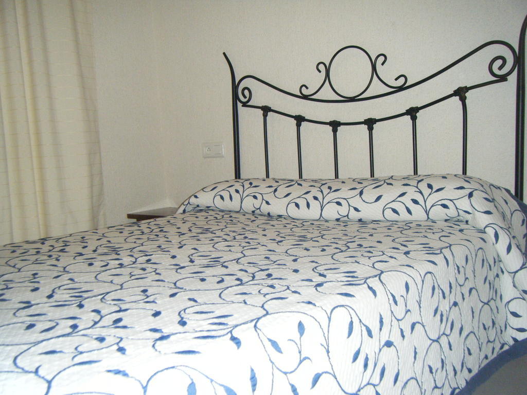 Hostal Muriel Aljaraque Room photo