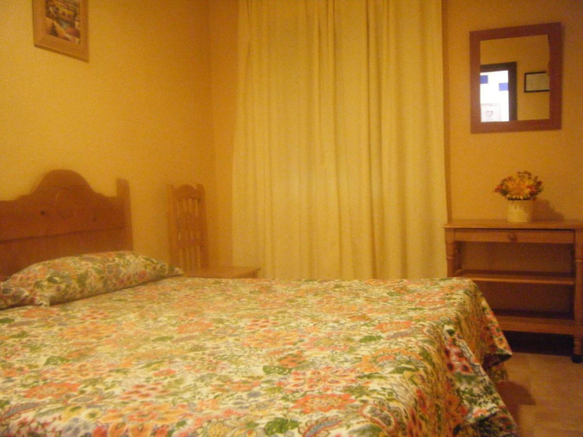 Hostal Muriel Aljaraque Room photo